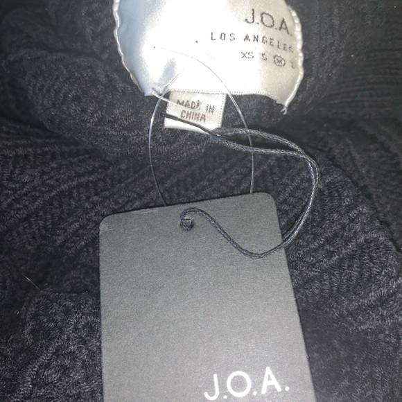 JOA Black Off The Shoulder Tied Cable Knit Sweater - Picture 4 of 7